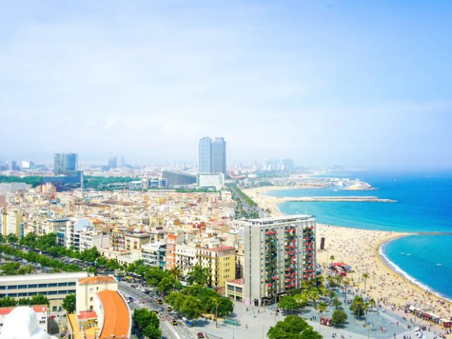 https://www.mycheapremovals.co.uk/wp-content/uploads/2018/06/barcelona_beach-640x480.jpg