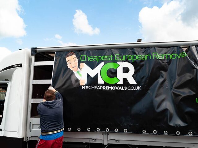 https://www.mycheapremovals.co.uk/wp-content/uploads/2021/04/moving_to_berlin-640x480.jpg